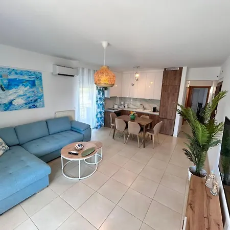 Sea Breeze Iii Apartament Peraía